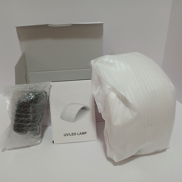 Harry Potter Potions Make it Mini Verse full box of 15 capsules with a UV light - Picture 5 of 6